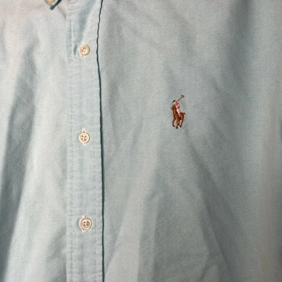 Ralph Lauren Shirt
Baby blue color
Pit to pit measurement is about 20 inches - Picture 4 of 5